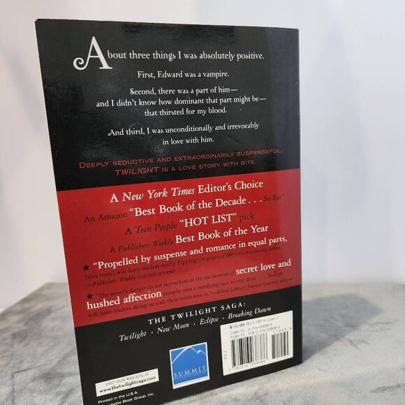 Twilight by Stephenie Meyer (2008, Trade Paperback) - Picture 3 of 4